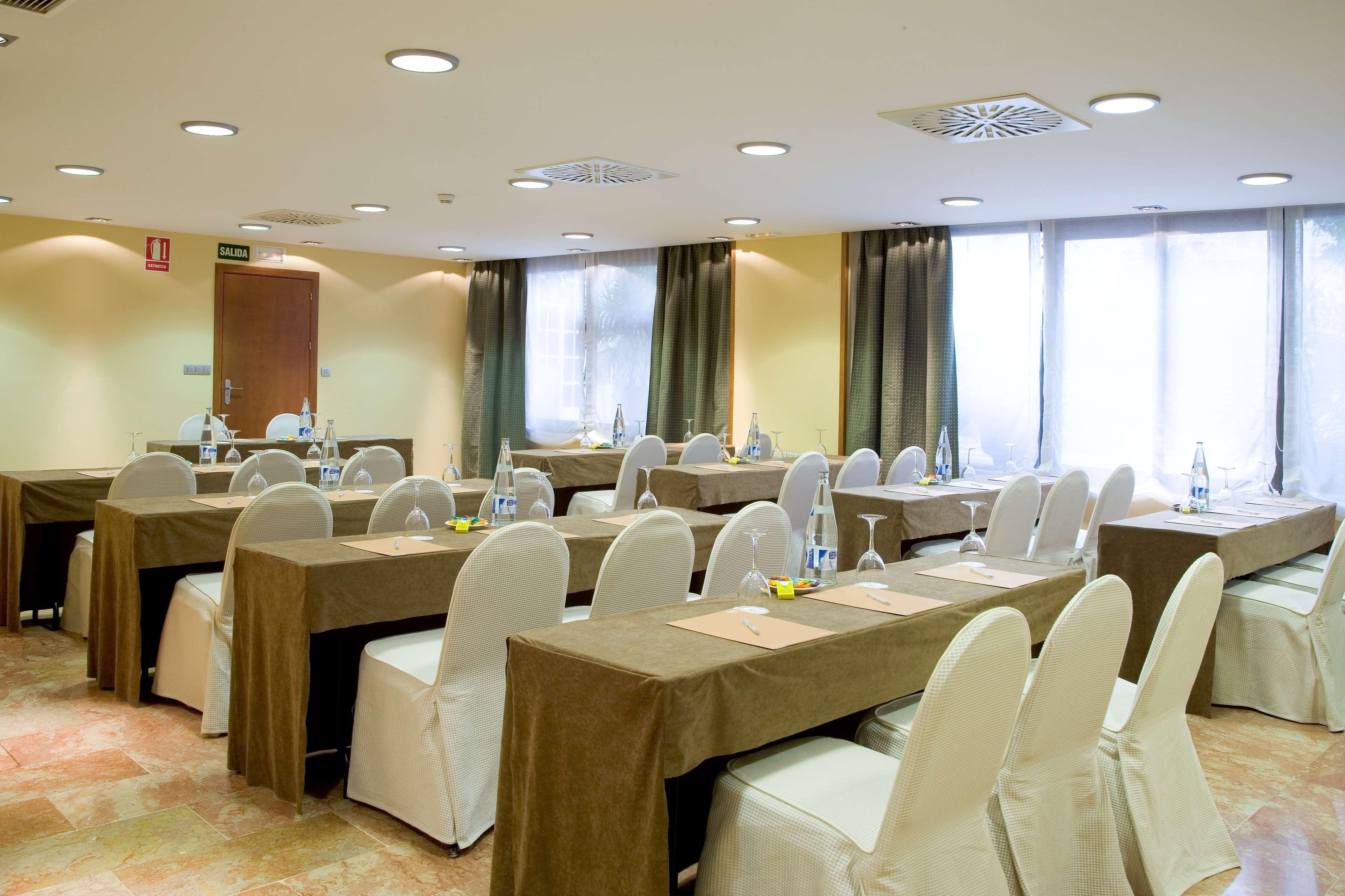 Nh Cordoba Califa Hotel Luaran gambar