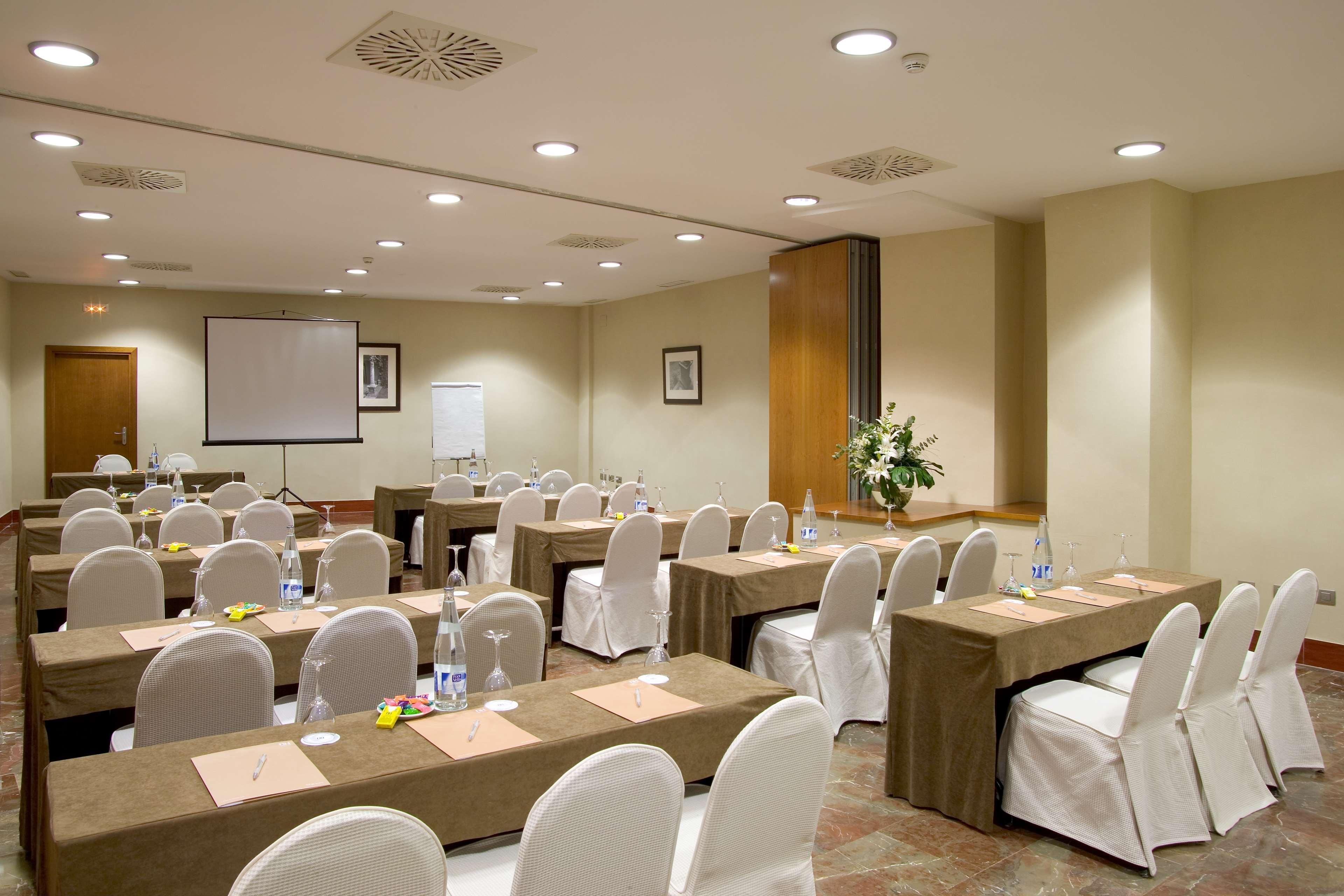 Nh Cordoba Califa Hotel Luaran gambar